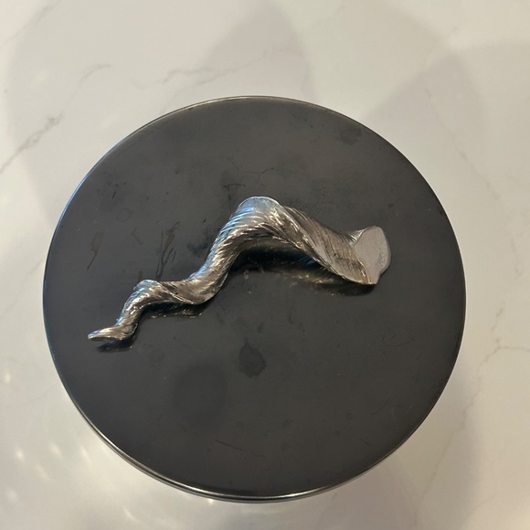 Michael Aram Signed Hammered Stainless Steel Insulated Ice Bucket - Picture 5 of 6